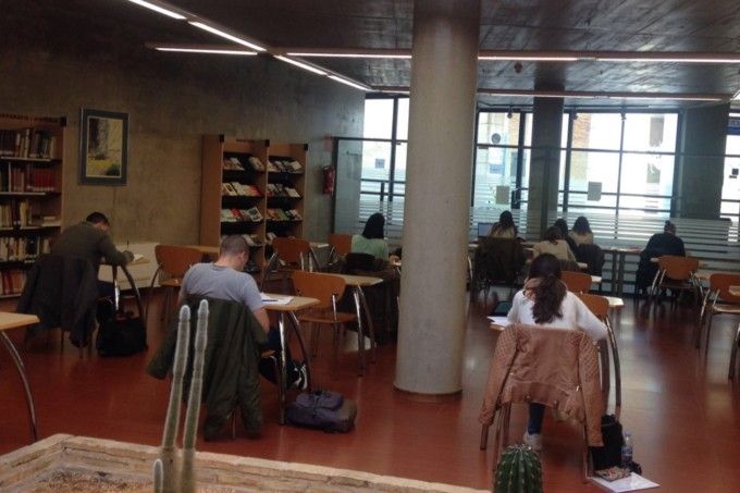 biblioteca-cova-gran-24-horas