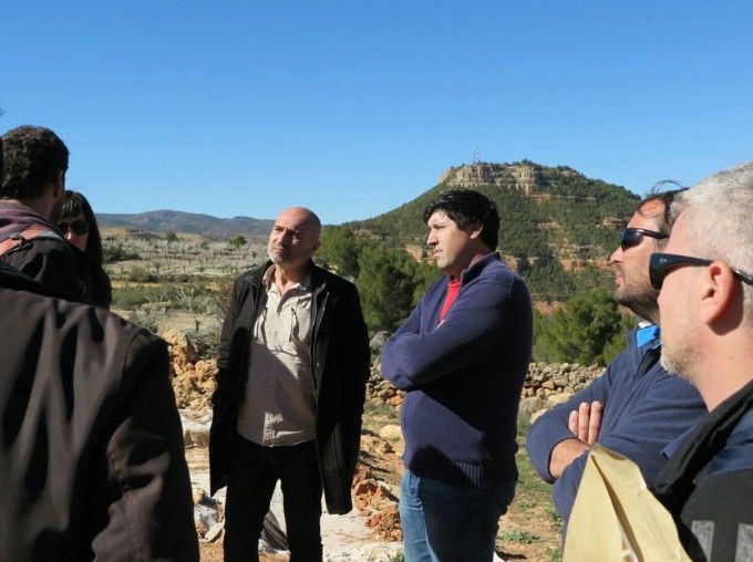 el-diputat-xavier-rius-durant-la-seua-visita-al-jaciment-de-la-celadilla_01