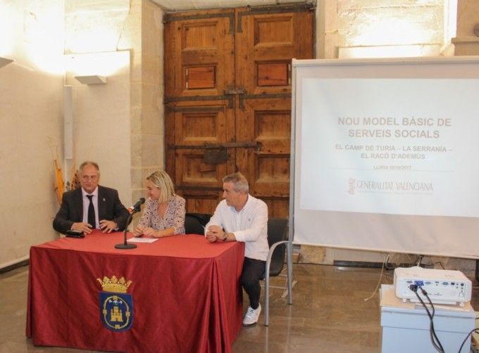 presentaciomodelserveissocials-2