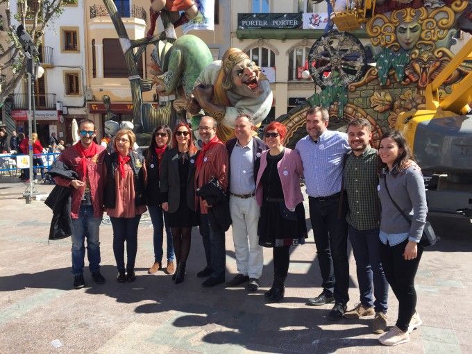 Maria Josep Amigó i Diego Gómez visiten les Falles d'Alzira_02