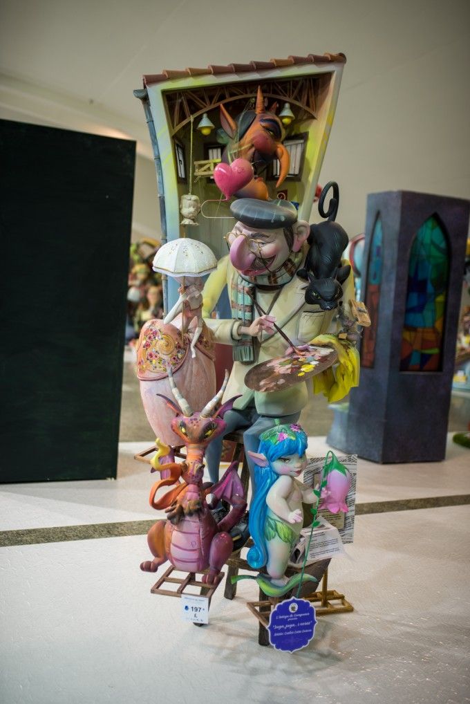 ninot-falla-antiga-campanar-2019