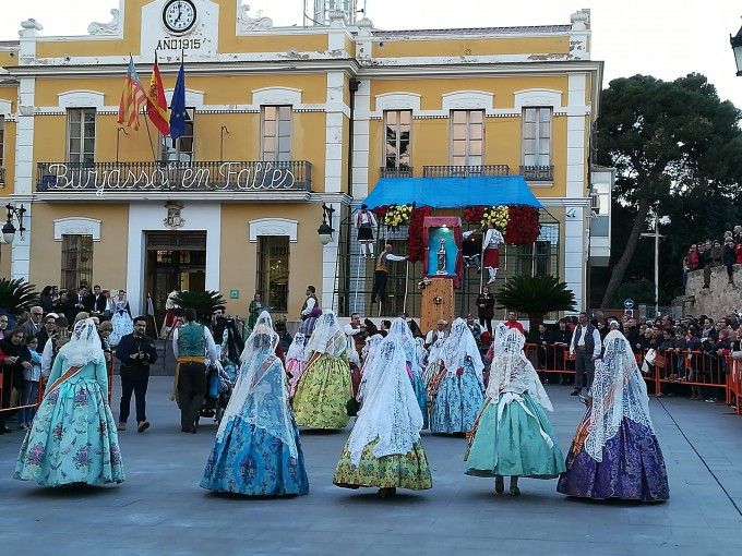 Falleres durant les festes josefines a Burjassot