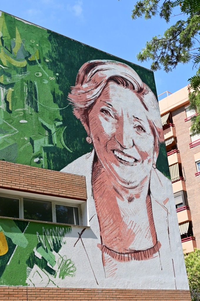 mural- Anna- Lluch