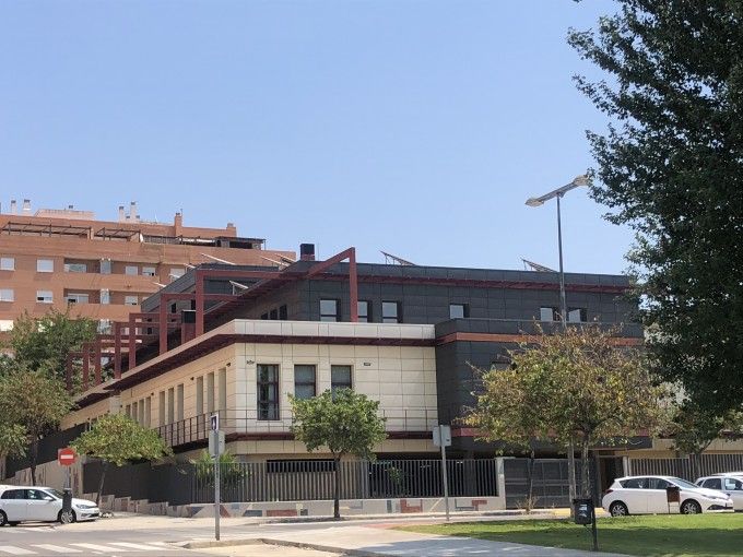 Centro polivalente Valentín Hernáez(1)