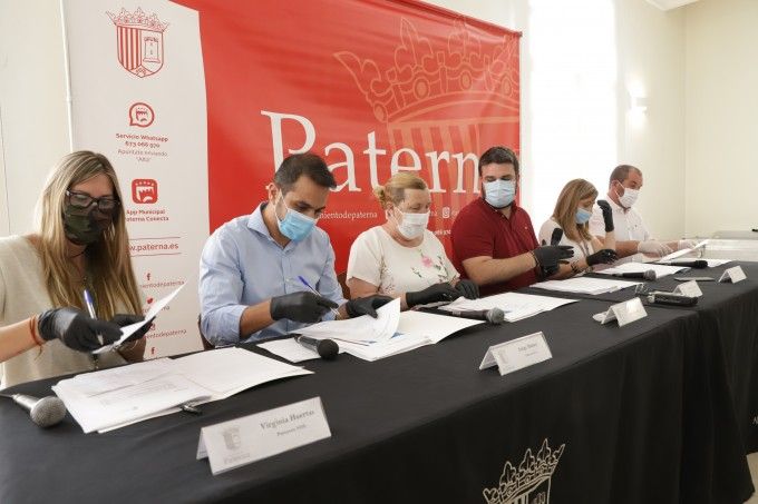 Firma acuerdo Paterna 2
