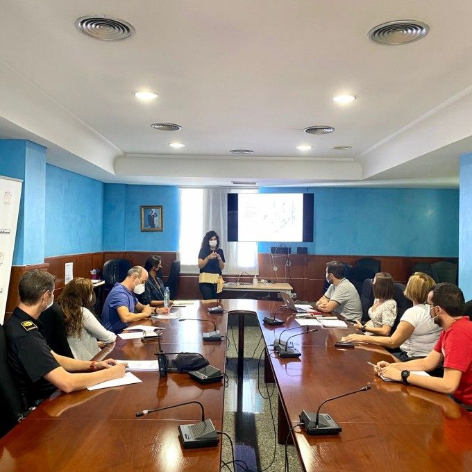 photo5999015233504523204