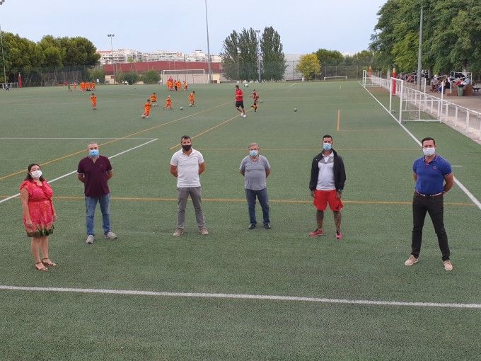 El Teniente Alcalde de Cultura del Esfuerzo con representantes de los clubes