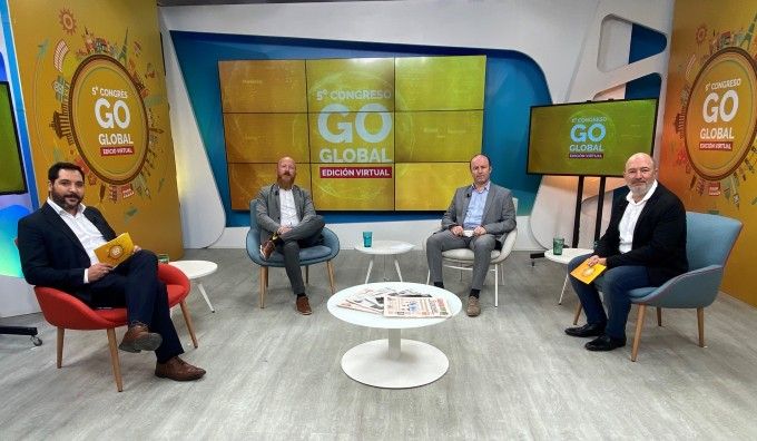 Mesa_redonda_17_novl