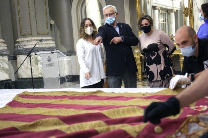 1125 Restauració Reial Senyera (18)