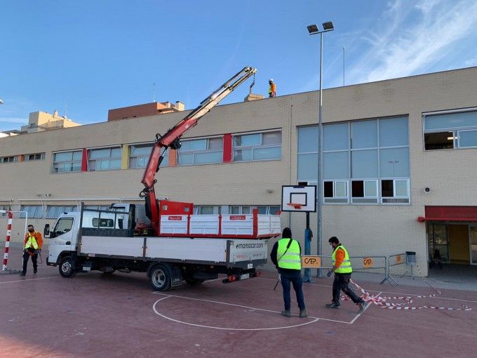 Obras de instalación fotovoltaica en CEIP Lloma Llarga