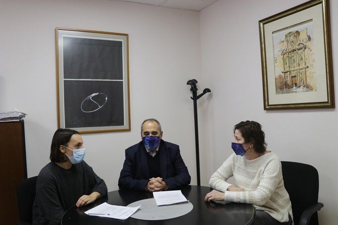 firma convenio Servicios Sociales y Primitiva