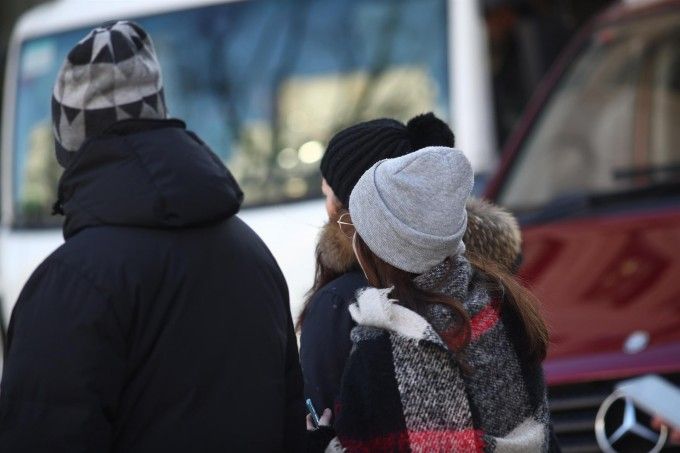 Personas abrigadas por el frío en València