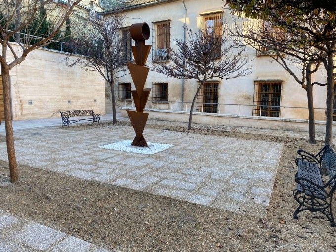 Nou paviment pati EPA xàtiva