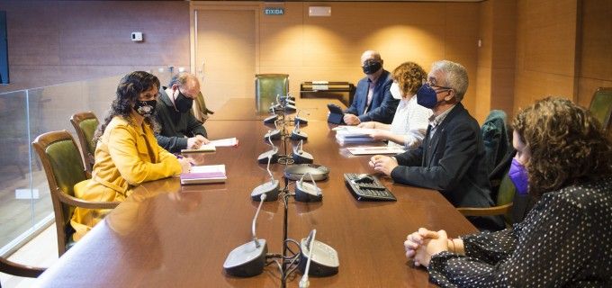 Mentxu Balaguer se reúne con Cruz Roja foto_Abulaila (2)