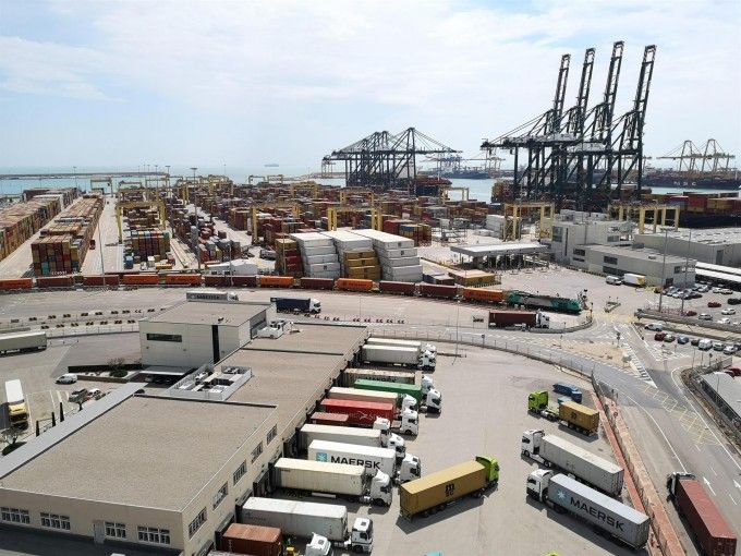 port valencia puerto