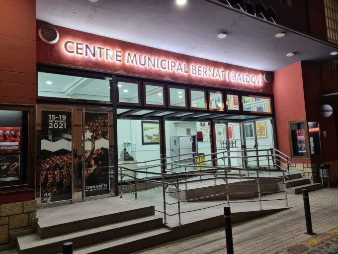 centro municipal bernat i baldovi