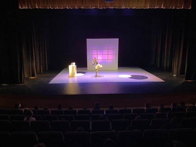 Anem al teatre Primaria Obra Nina