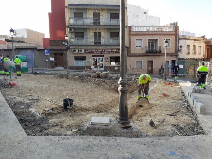 Obras reordenacion Plaza Dos de Mayo paterna