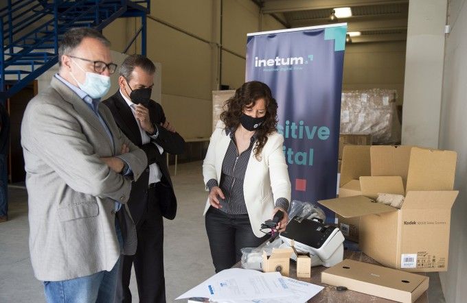 Recepción equipos informáticos en Museros