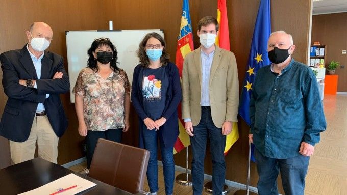 Mónica Oltra_reunion_Oxfam