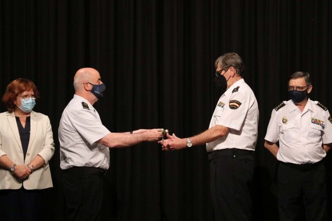 bastón policía torrent