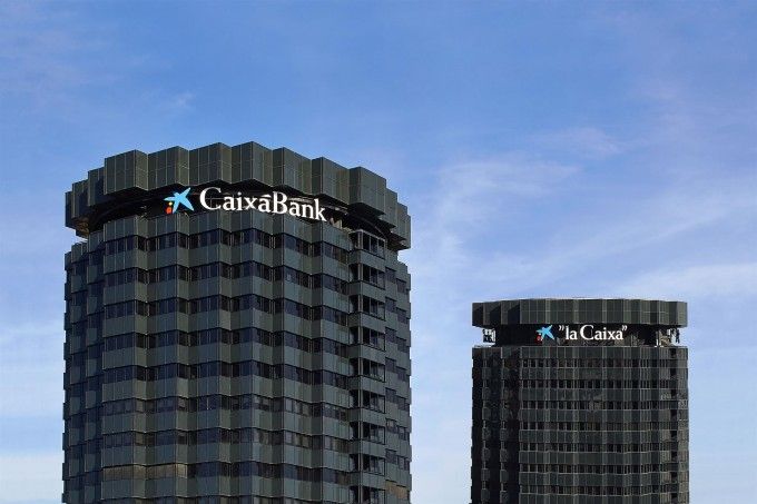 Edificio de la entidad bancaria Caixabank.