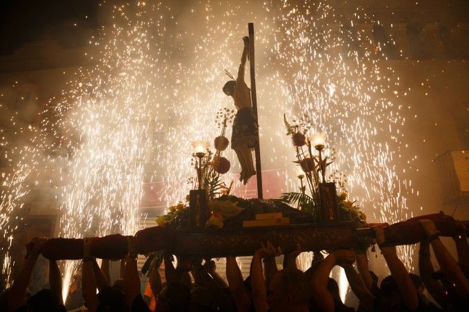 Acto de 'La Baixà' del Crist en Aldaia