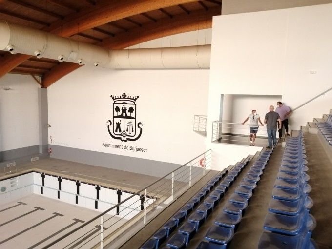 piscina cubierta burjassot