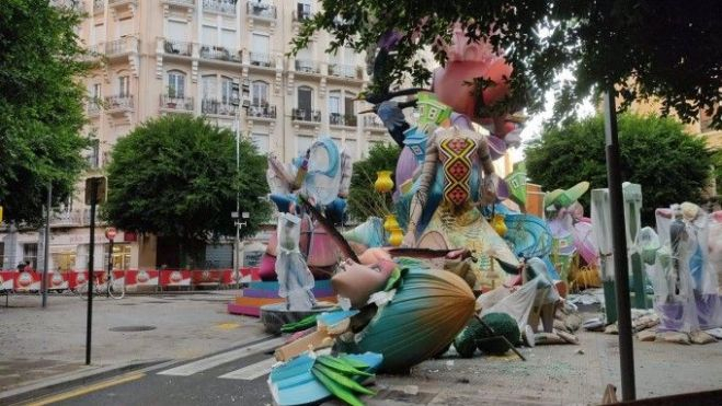 lluvia fallas UNIVERS FALLER lluvia fallas UNIVERS FALLER