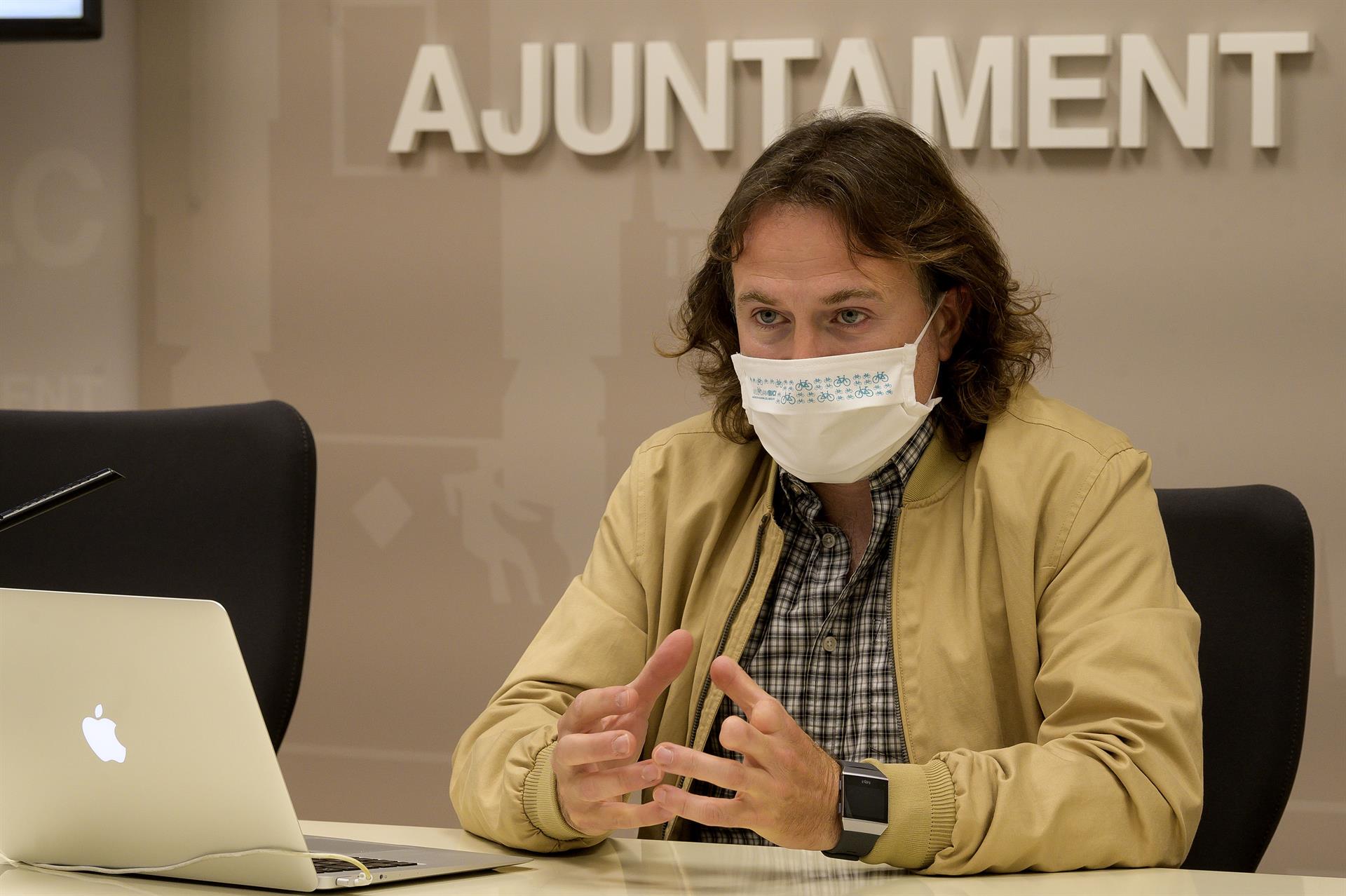 El concejal de Movilidad Sostenible en el Ayuntamiento de València, Giuseppe Grezzi, durante la rueda de prensa