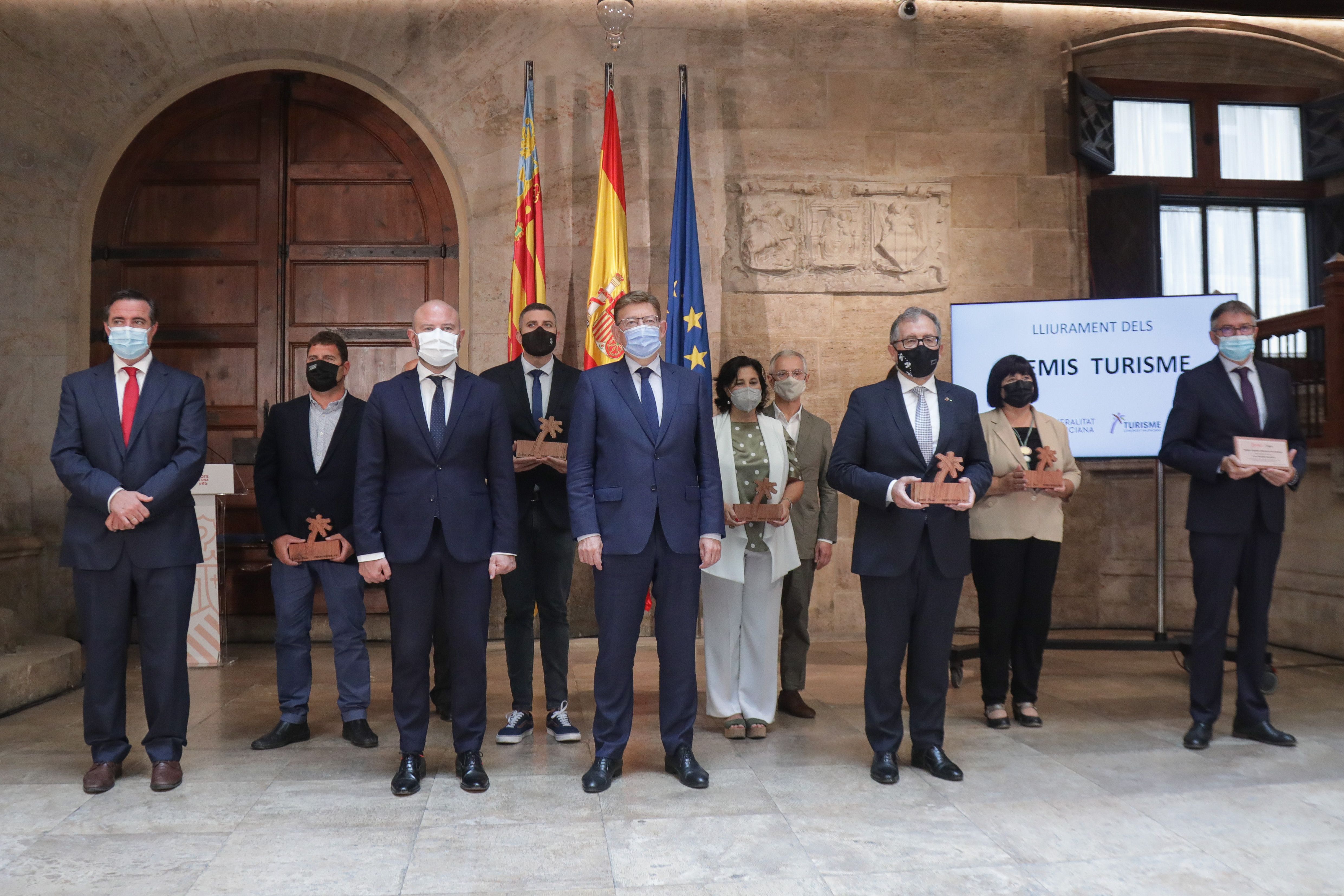 El president de la Generalitat, Ximo Puig, durant la seua intervenció en l'acte de lliurament dels Premis Turisme Comunitat Valenciana 2020
