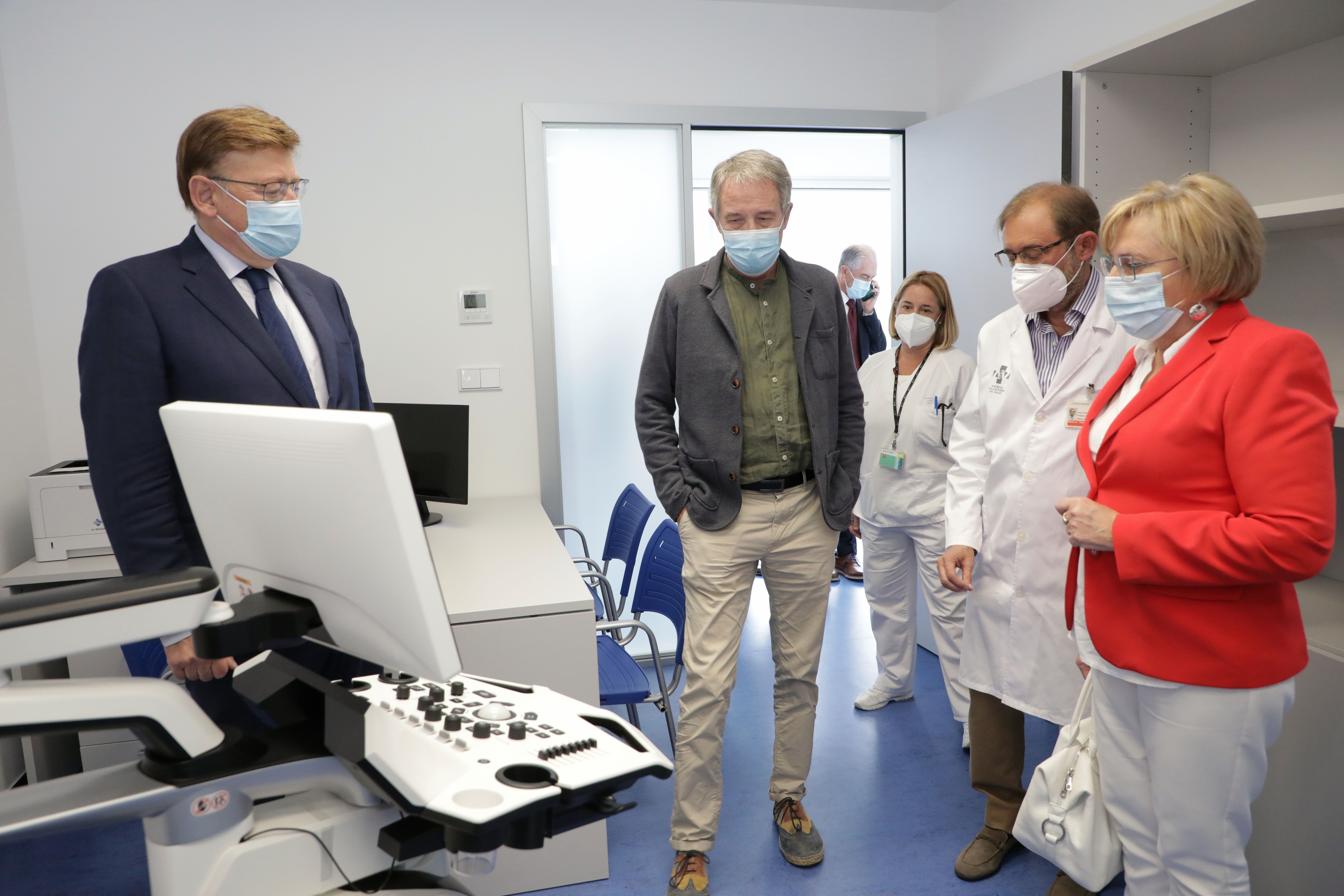 Ximo Puig y Ana Barceló han visitado el nuevo centro de salud Raval Universitat de Castelló de la Plana
