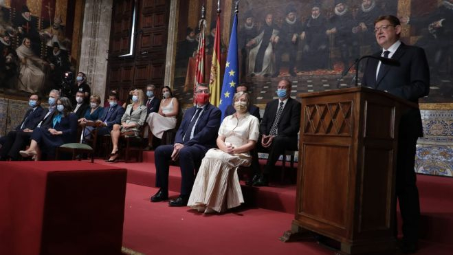 El president Ximo Puig durtant el seu parlament a l'acte d'entrega de les Altes Distincions de la Generalitat