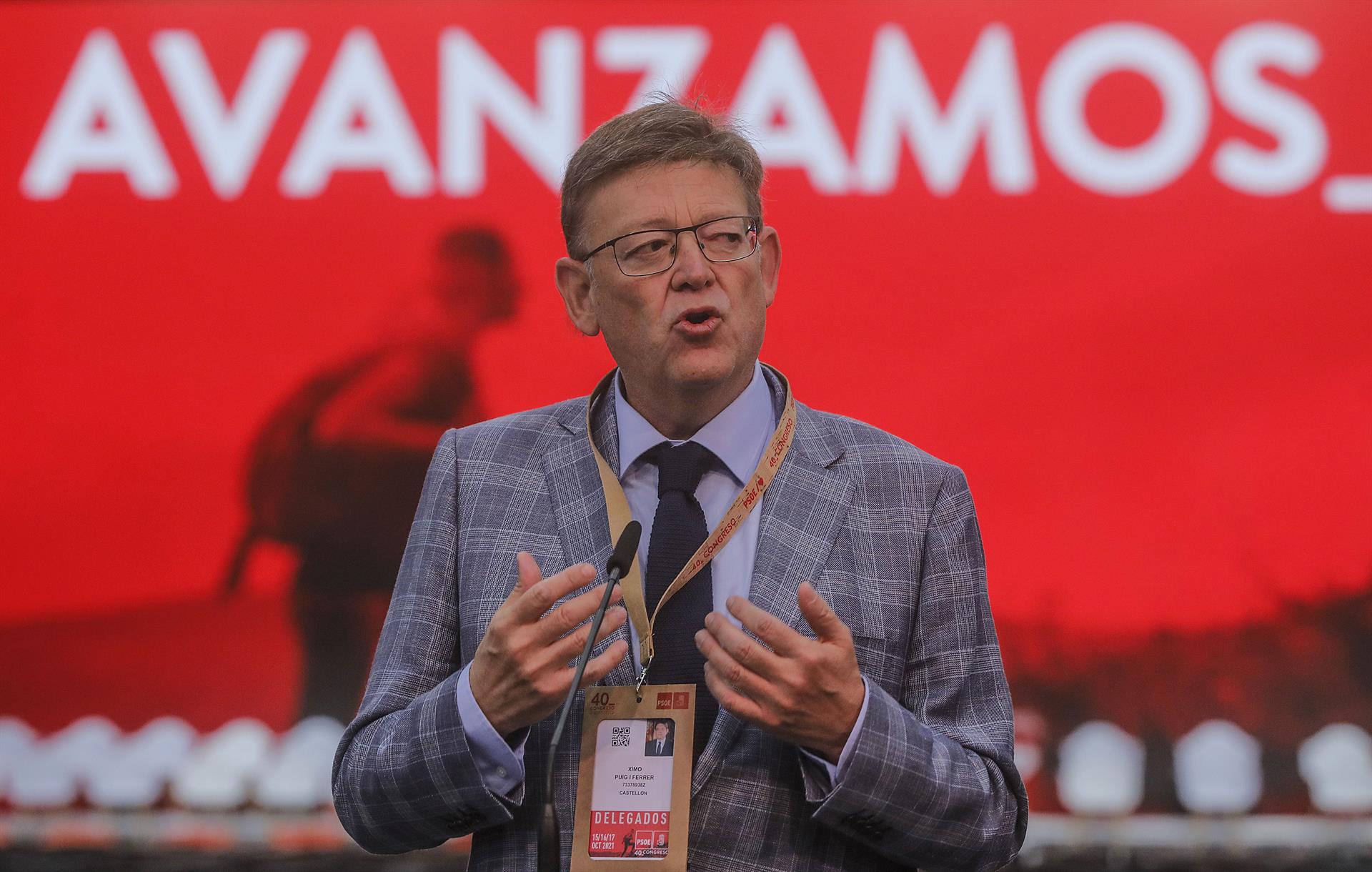 El president de la Generalitat Valenciana, Ximo Puig, en una visita a las instalaciones del 40 Congreso Federal del PSOE