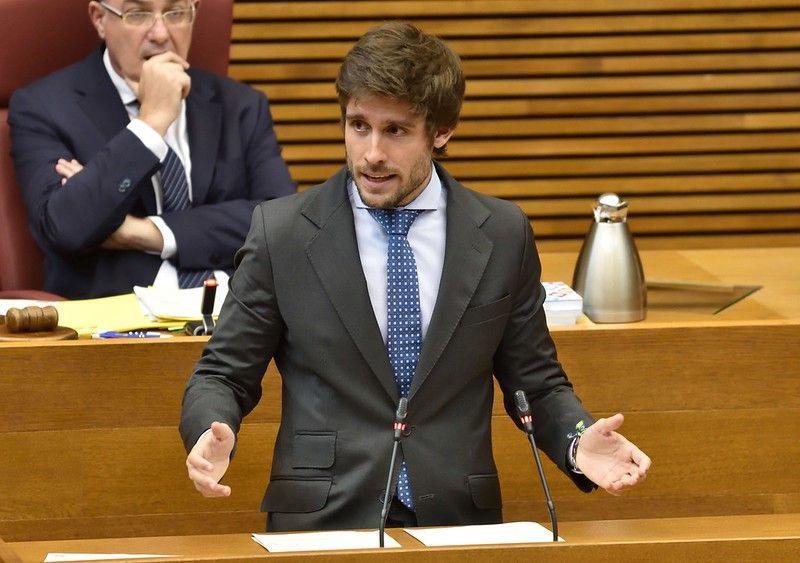 El portavoz de Empleo del Grupo Popular en Les Corts, Juan Carlos Caballero