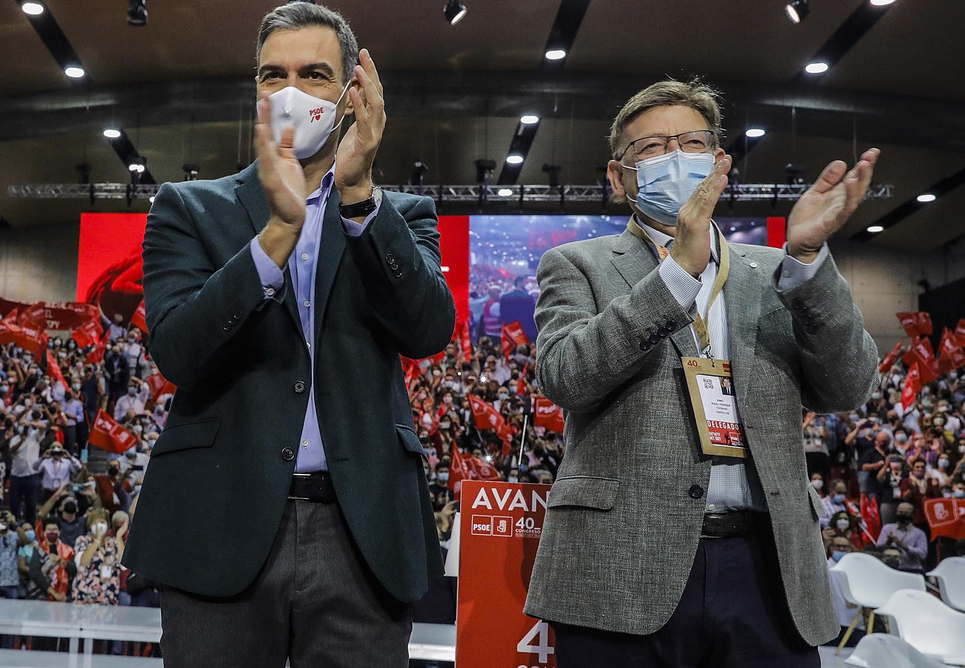 El presidente del Gobierno y secretario general del PSOE, Pedro Sánchez y el presidente de la Comunidad Valenciana y del Congreso Federal del PSOE, Ximo Puig
