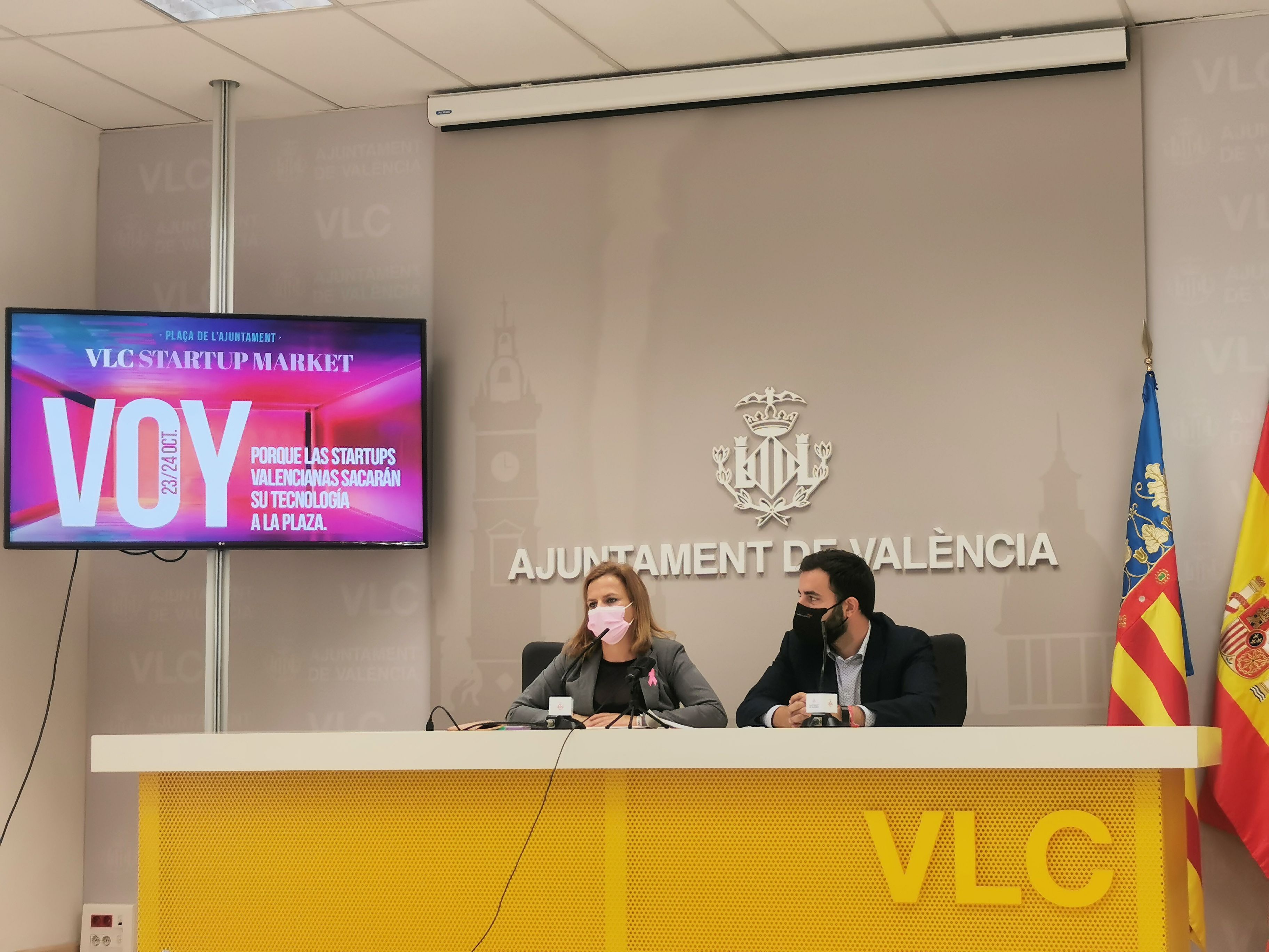 La responsable del Área Desarrollo Económico y Empleo del Ayuntamiento de València, Pilar Bernabé, en declaraciones a los medios
