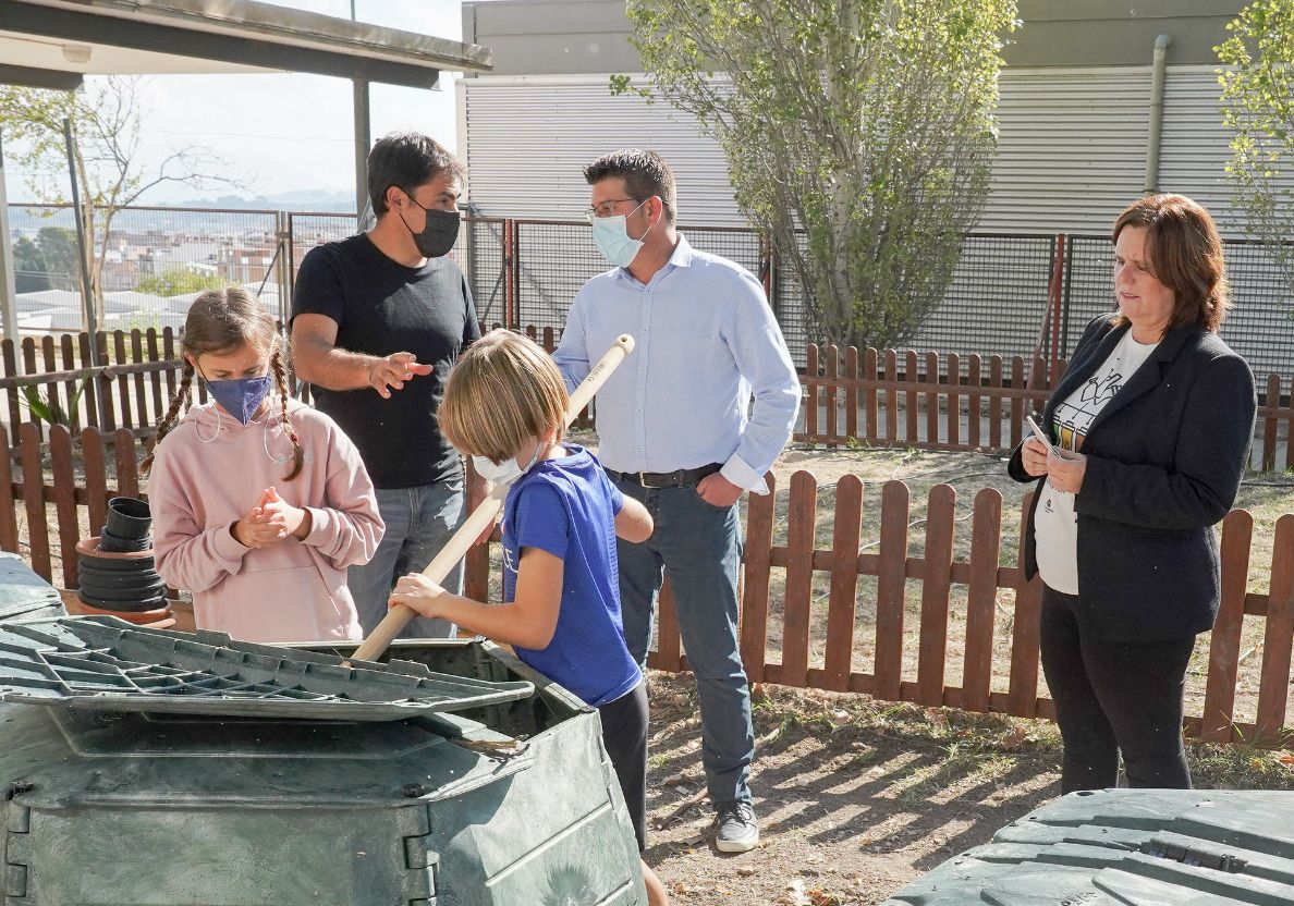 Ontinyent presenta la campanya "Separem bé els residus" Ontinyent presenta la campanya "Separem bé els residus"