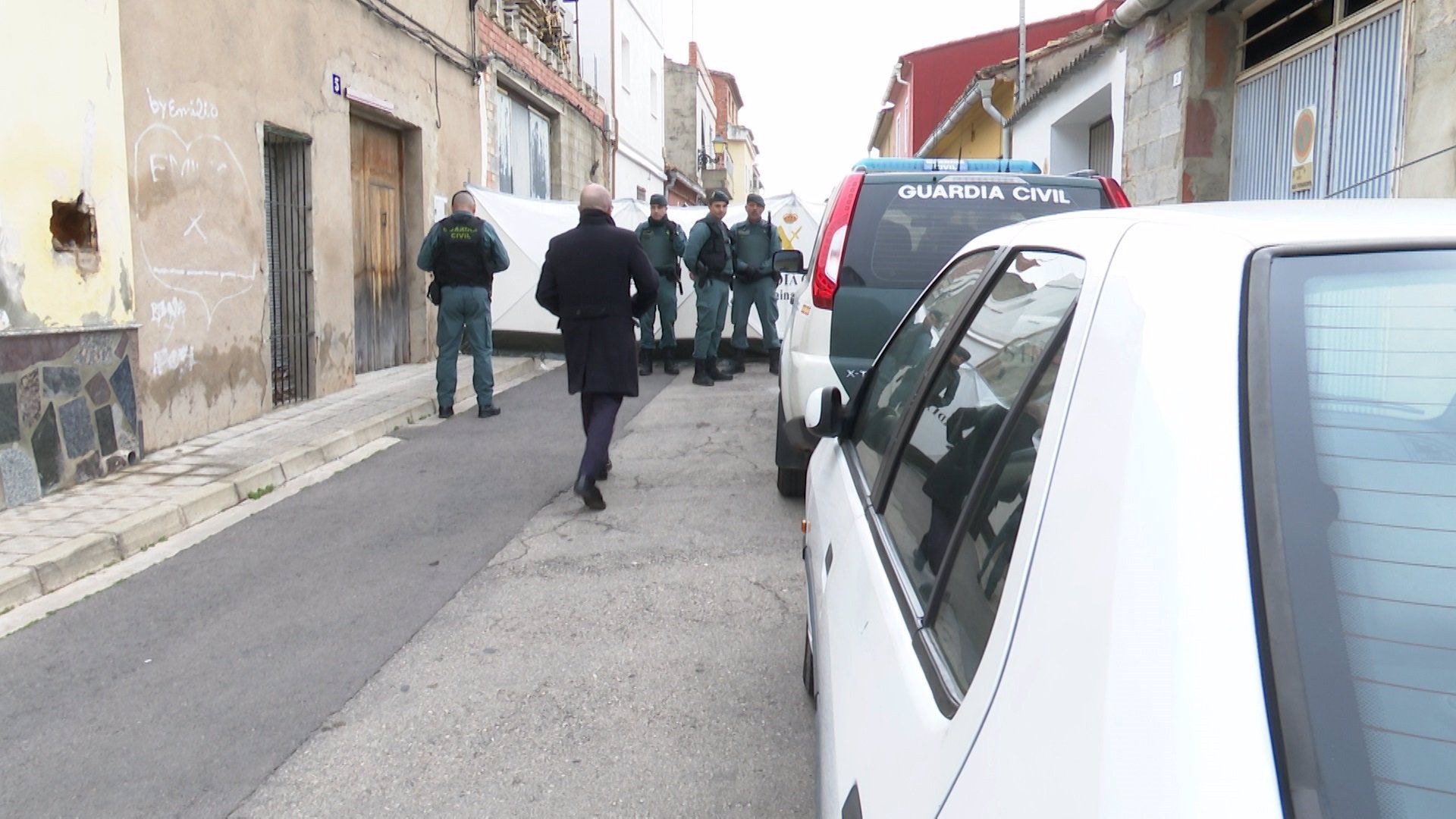 Registro en la casa de Manuel, en presencia del detenido, en busca del cuerpo de Marta Calvo