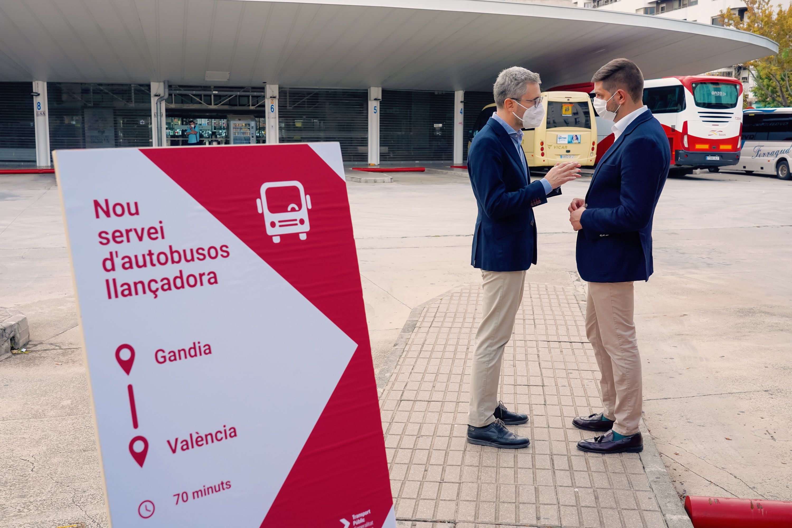 El conseller de Política Territorial, Obras Públicas y Movilidad junto al alcalde de Gandia, Jose Manuel Prieto