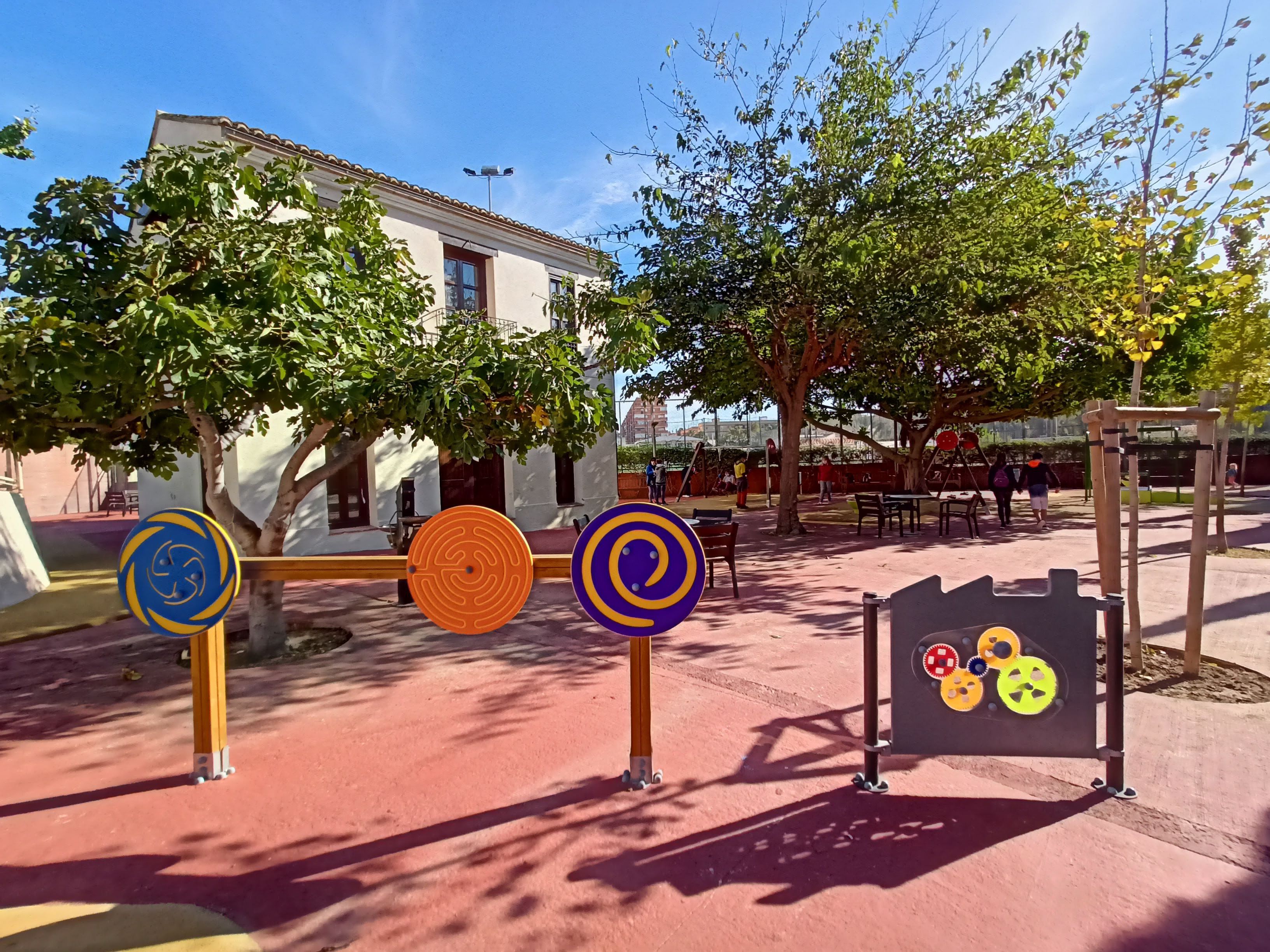Juegos inclusivos en el Parque de Marchalenes
