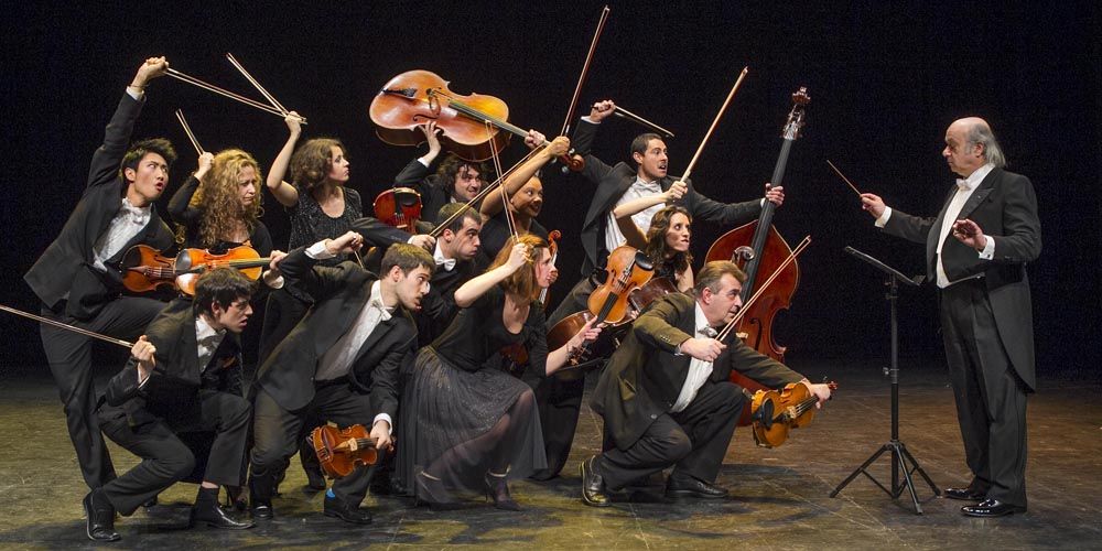 La Orquesta de Cámara de l'Empordà con su espectáculo "Desconcerto"