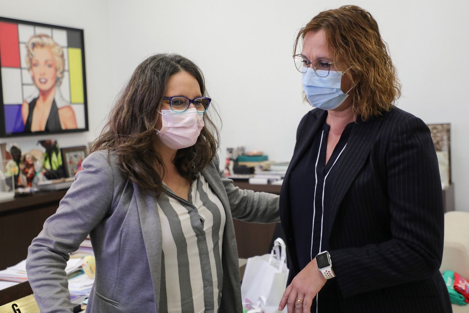 La vicepresidenta Mónia Oltra y la consejera de Murcia, Isabel Franco