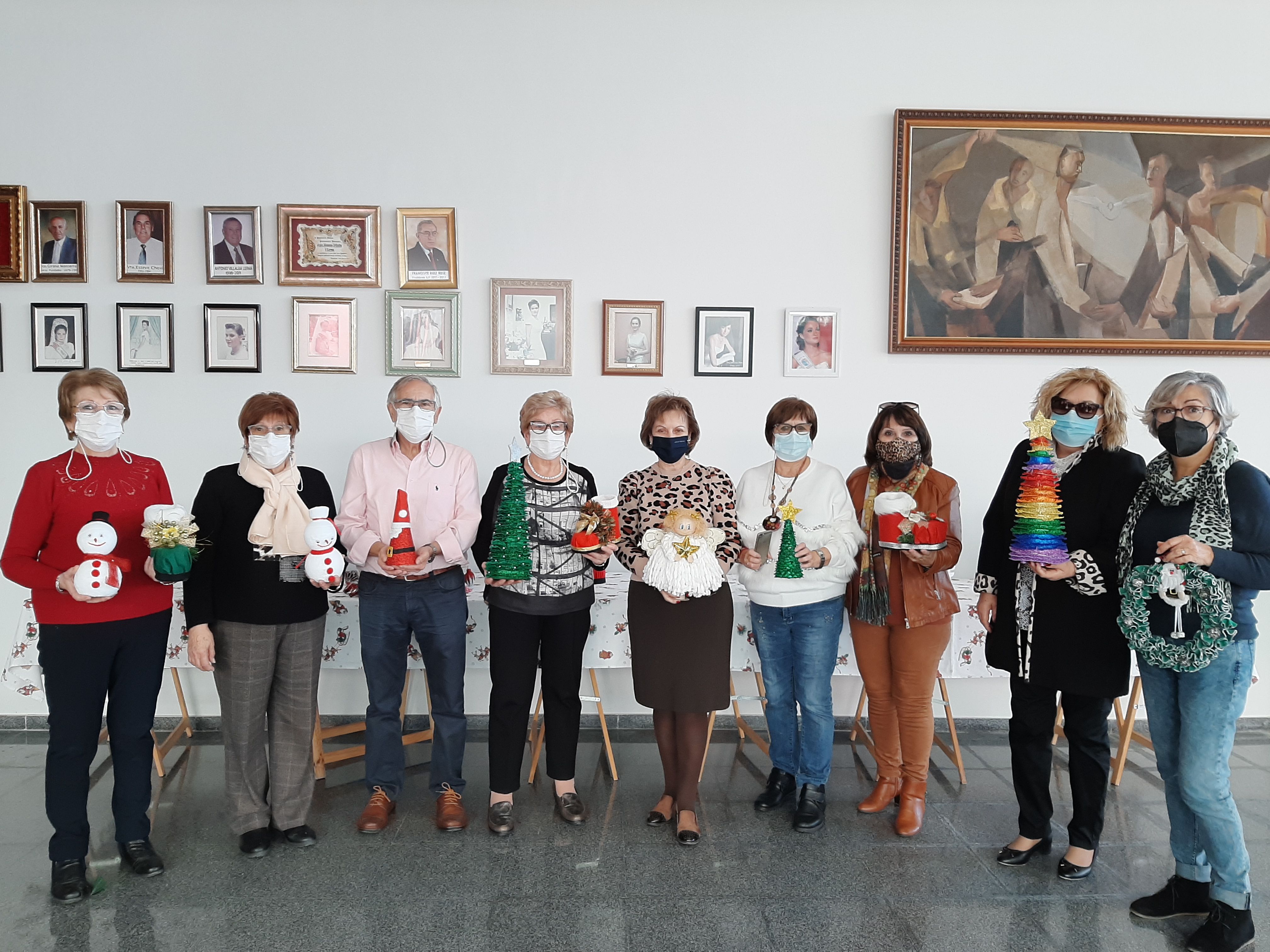 Inauguración del taller navideño para la tercera edad de Almussafes