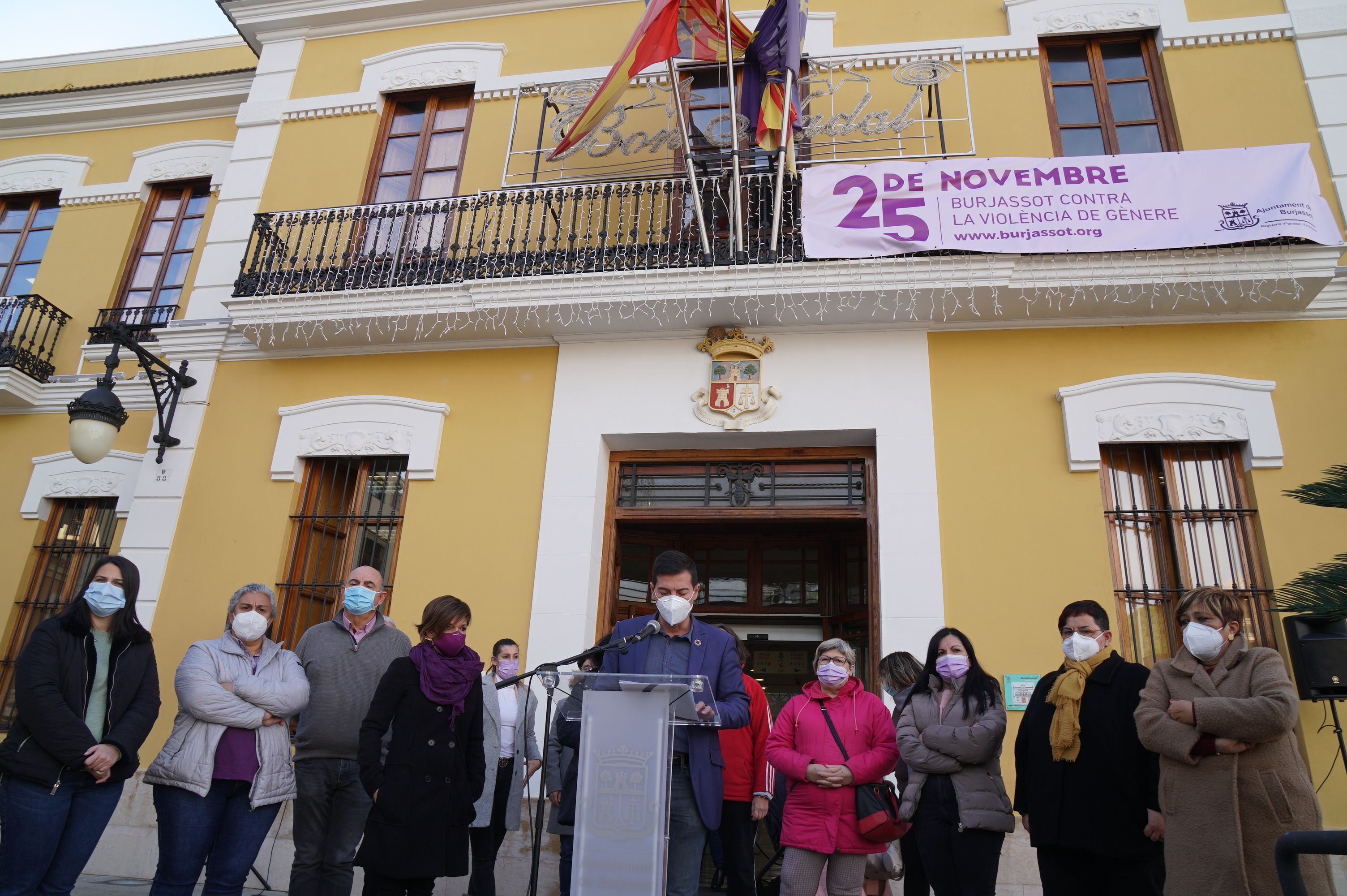 L'alcalde Rafa García llig el Manifest del 25N