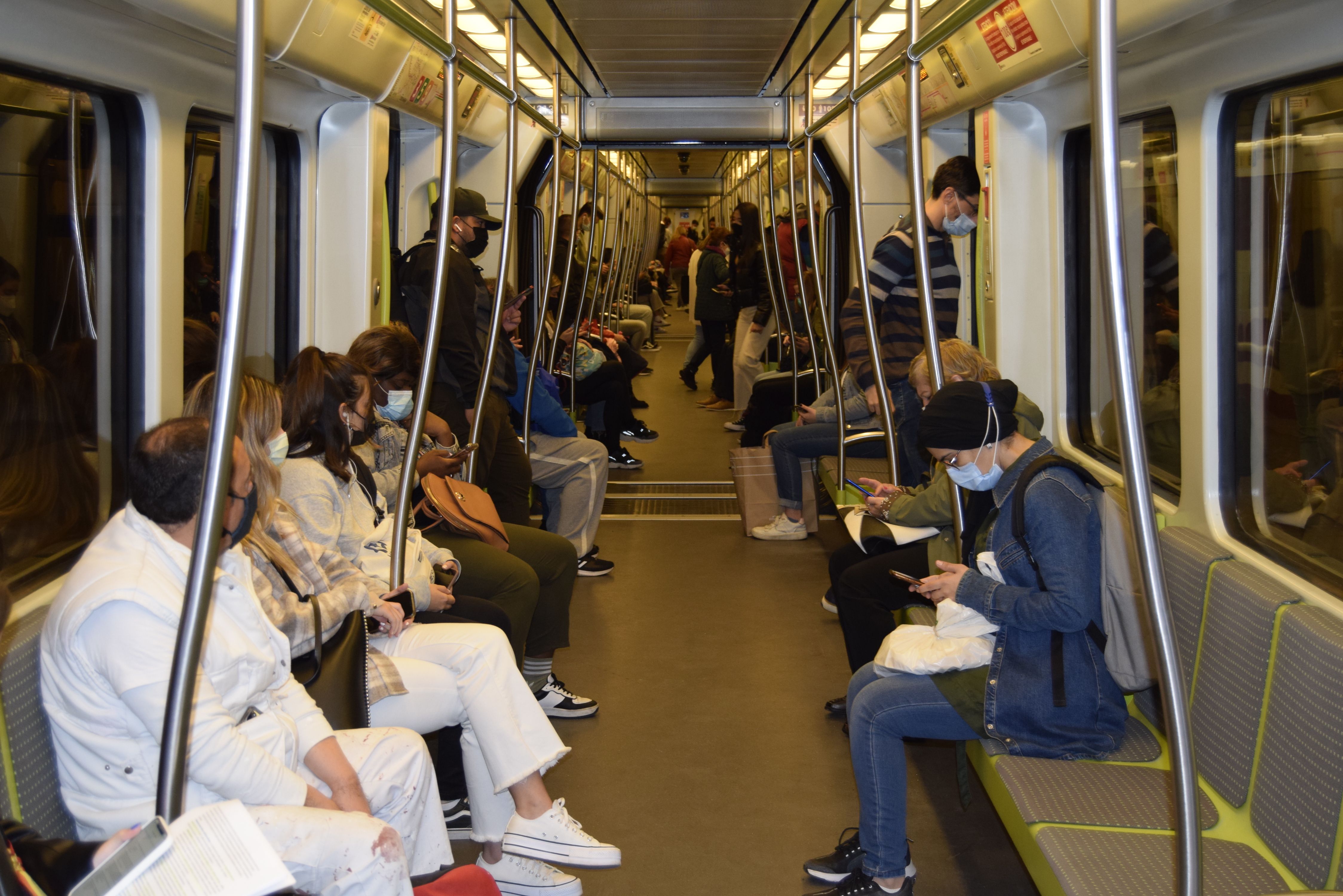 Viajeros en Metrovalencia