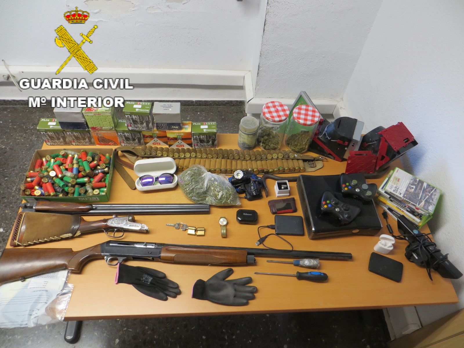 Material incautado por la Guardia Civil
