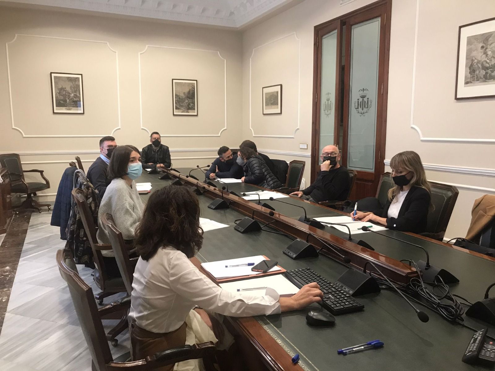 Miembros del jurado que han seleccionado la imagen gráfica de las Fallas de 2022