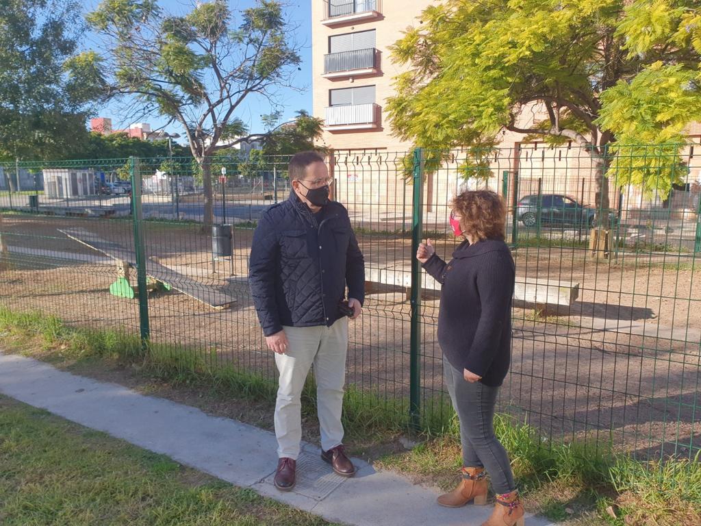 Pipican situat al carrer Pintor Carlos de Sueca