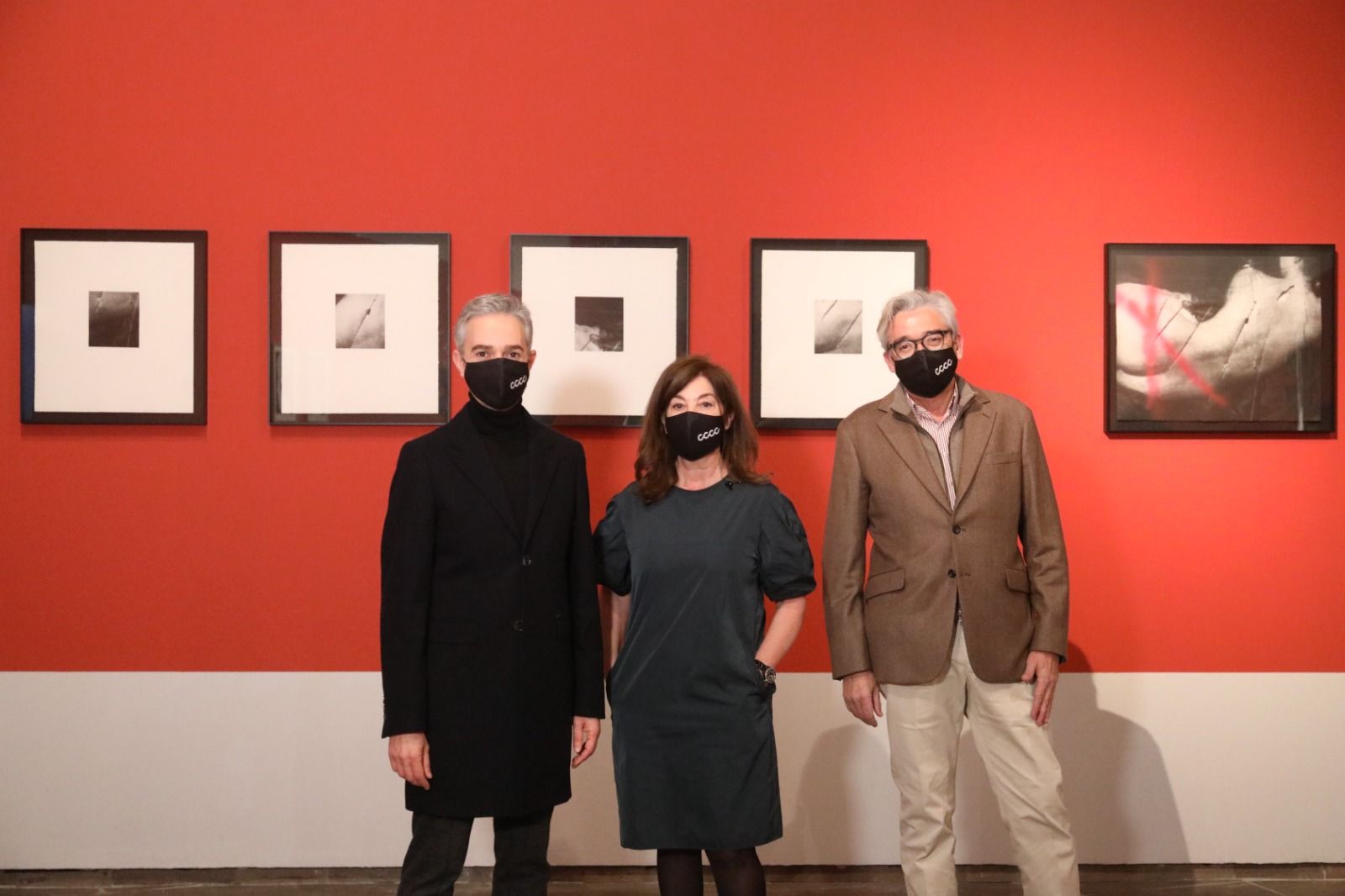 José Luis Pérez Pont, Amparo Martínez i Juan Manuel del Pi juntament amb l'obra guardonada 'Sin título'